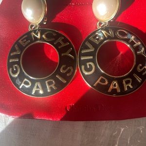 GIVENCHY Golden Clips on EARRINGS